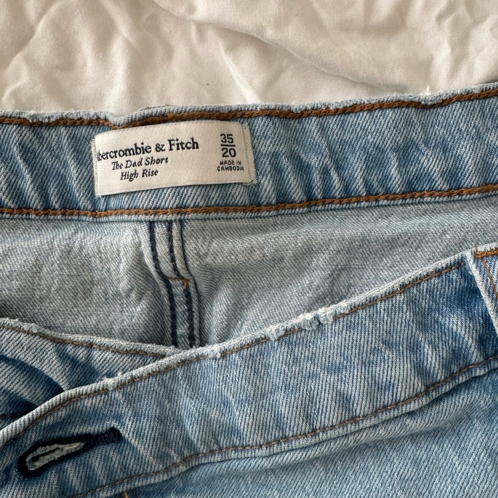 Abercrombie dad short high rise , size 35/20